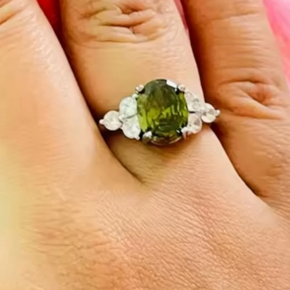 Elegant Green and 925 Silver Women's Ring Sz 10
